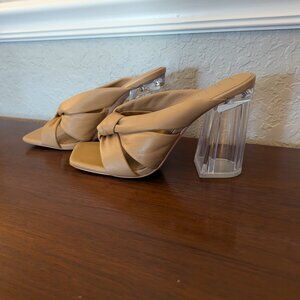 Deltan Kira Puffy Leather Heel